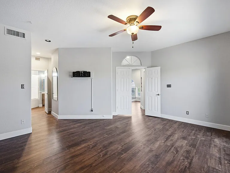 10232 N 12th Ct #2 — Photo 13