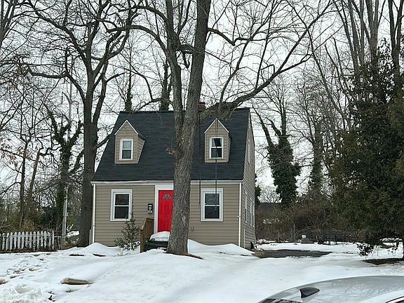 3rd image of 6807 Elmhurst St
