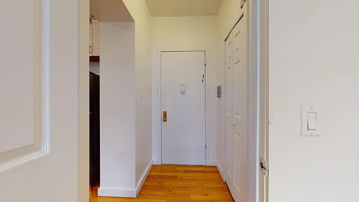 Rented by Bond New York | media 20