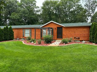 419 Lakeside Dr, Walkerton, IN 46574