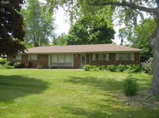 2339 Briarwood Dr, Owosso, MI 48867