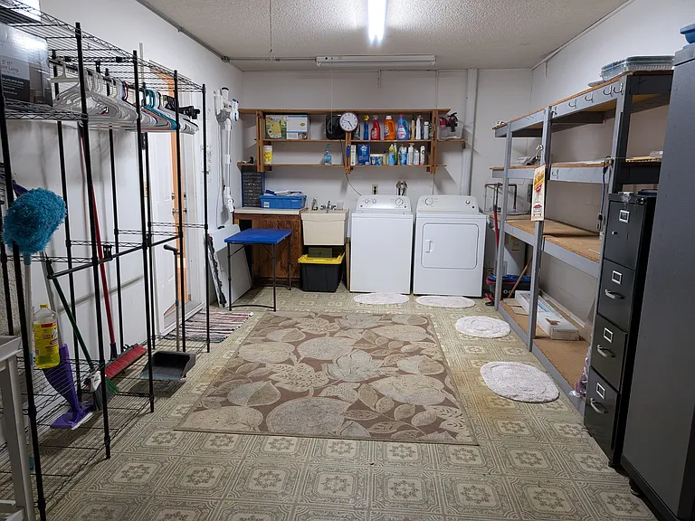 8161 Braddock Cir #1 — Photo 25