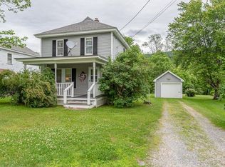 37 Cass Ter, Manchester Center, VT 05255