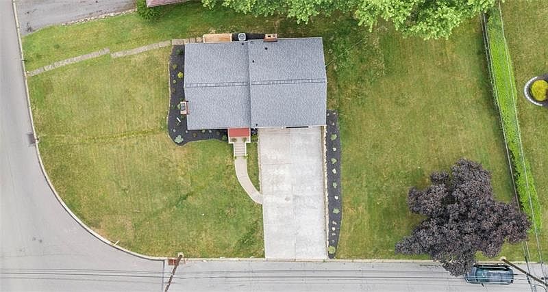 2nd image of 5300 Meadowgreen Dr