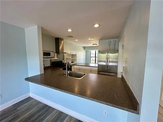 13 Lake Breeze Dr — Photo 8