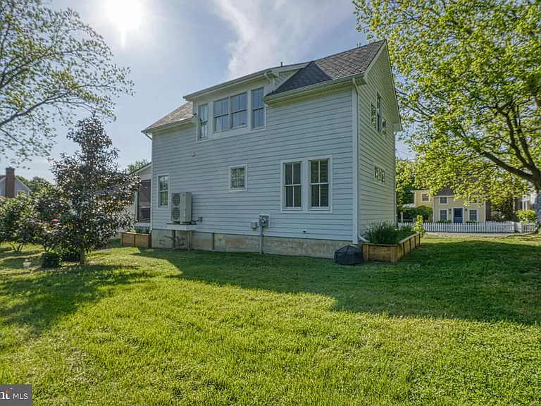 101 Tilghman St — Photo 48