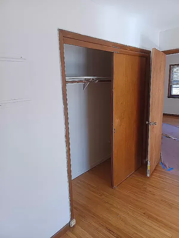 869 Forest Avenue — Photo 2