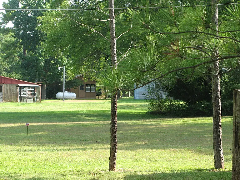 609 Lazy Acres Cir — Photo 3