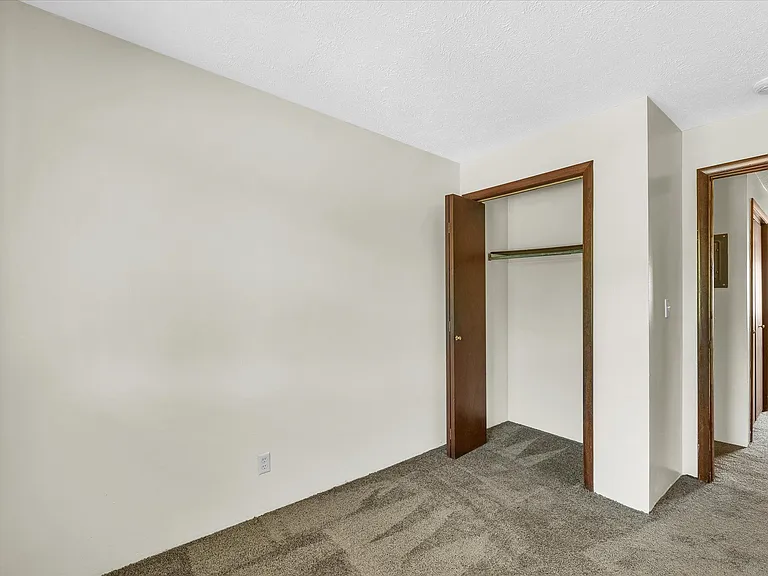 712 Arcadia Dr — Photo 13