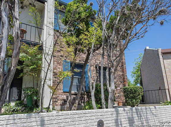 2nd image of 6427 Wurzbach Rd APT 55
