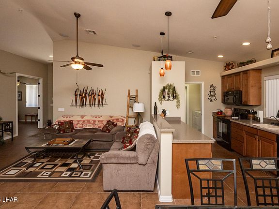 5th image of 735 Malibu Pl