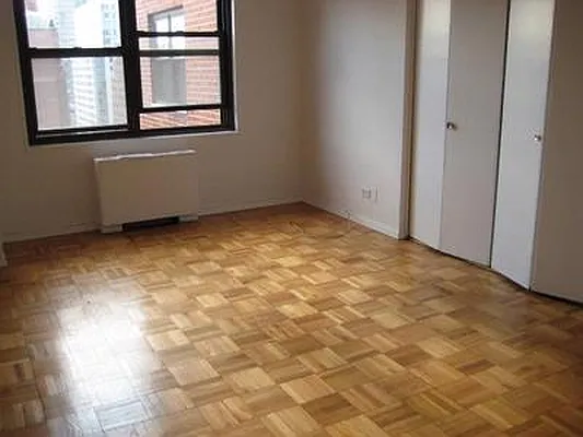 Rented by Akam Sales and Brokerage | media 9