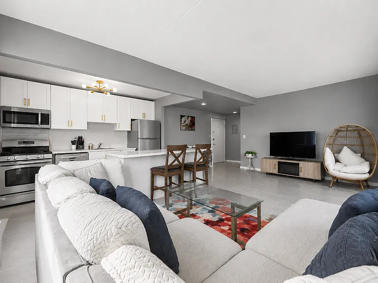 837 Washington Ave #4J — Photo 4