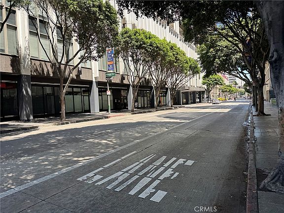3rd image of 630 W 6th St