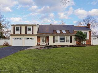 25 Stiles Pl, Freehold, NJ 07728