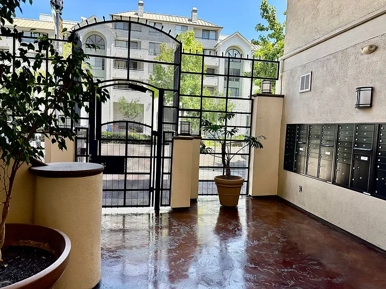 235 Market St #102 — Photo 15