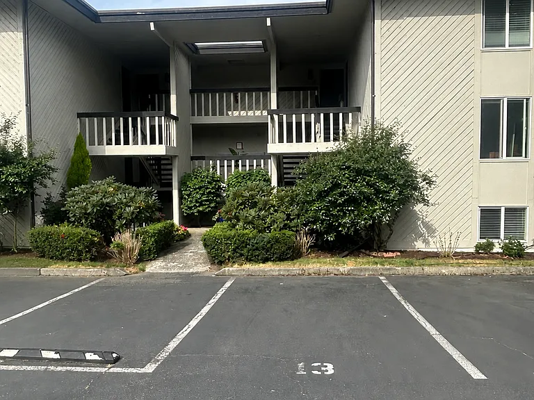 6627 Lakeview Dr #A102 — Photo 16
