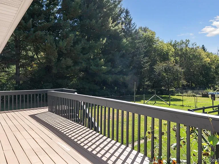 2860 E Coon Lake Rd — Photo 42
