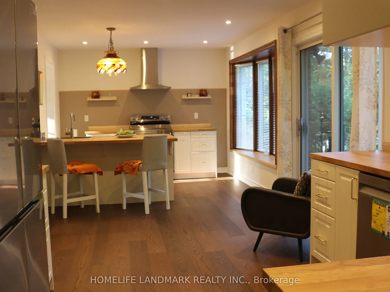 4 bed, $5,300 — Photo 2
