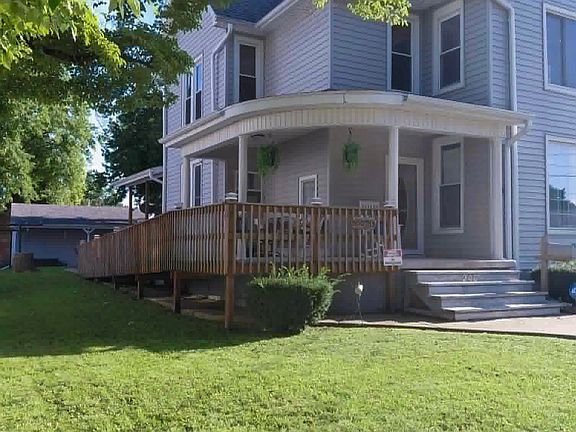 3rd image of 246 W Locust St