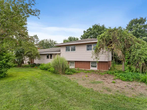 2279 E 500n Rd, Paxton, IL 60957