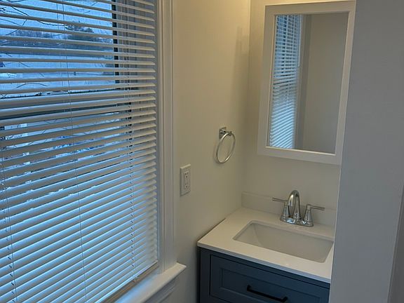 4th image of 1478 Broadway St #2
