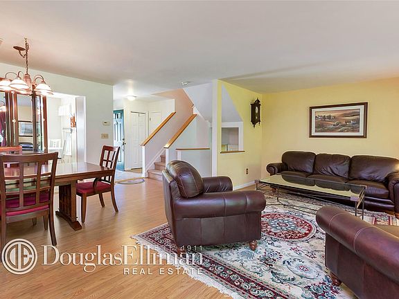 3rd image of 325 Cornwall Meadows Ln #325