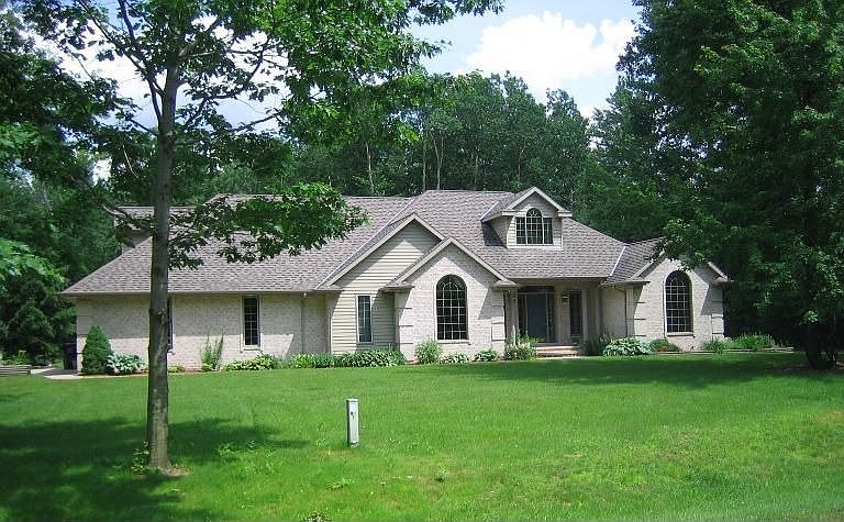 2nd image of 4622 Crooked Creek Ln