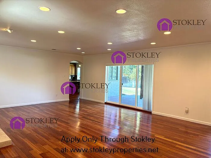3 bed, 2.0 bath, 1816 sqft, $4,295 — Photo 2