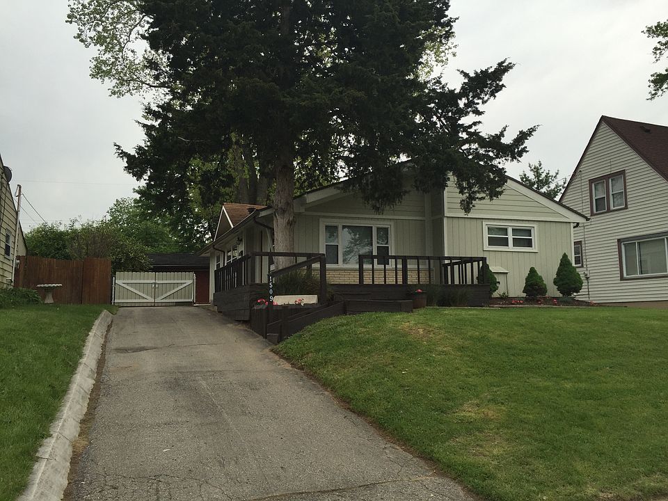 1st image of 1509 Flesher Ave