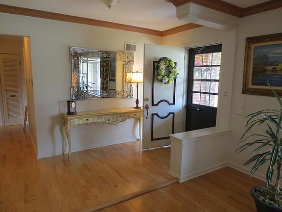 3rd image of 6914 N Keating Ave