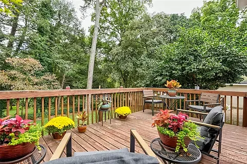 3929 Selwyn Ave — Photo 10