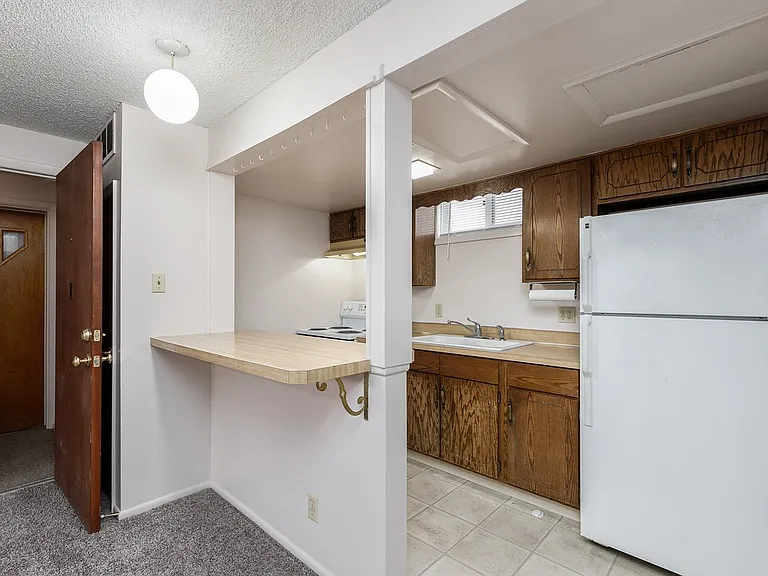 2200 Logan Ave #1 — Photo 3