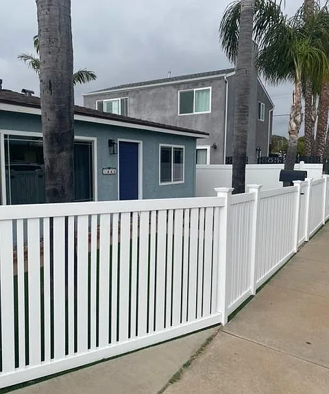1440 Fern Ave — Photo 1