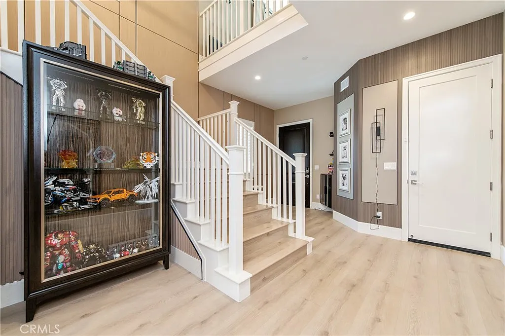 1 bed, 2800 sqft, $2,500 — Photo 4
