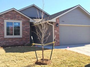 414 S Nineiron Ct, Wichita, KS 67235