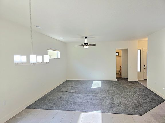 5th image of 1162 W Grayson Dr