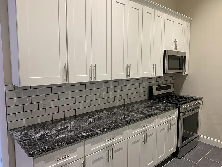 4028 Liberty Ave #2 — Photo 3
