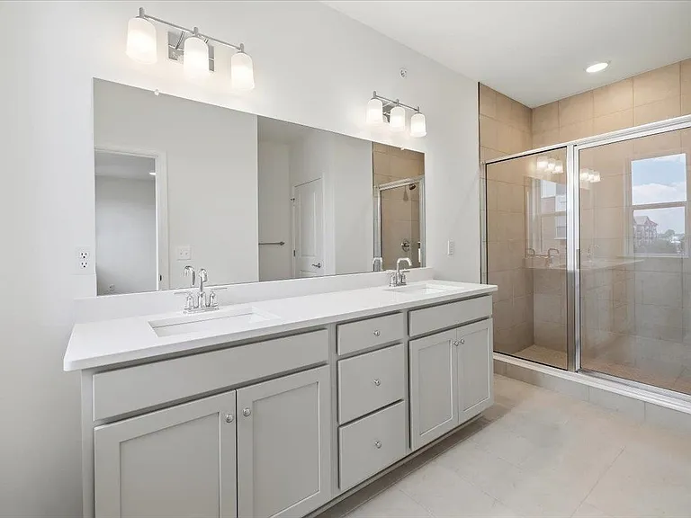 200 Balsam St #208 — Photo 22