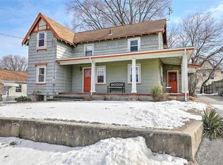 24 Magnolia St, Cranston, RI 02910