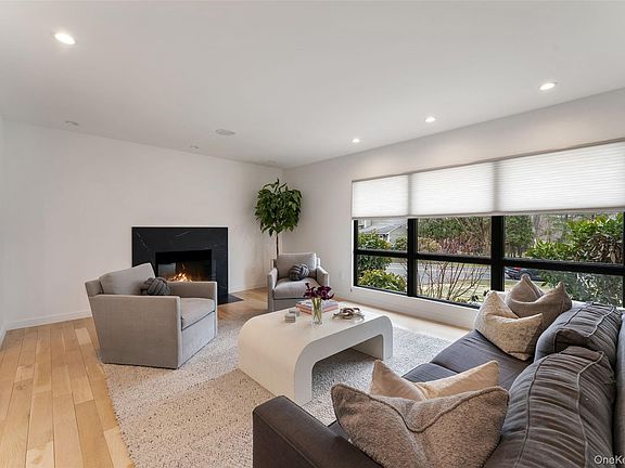 3rd image of 7 Windsong Road