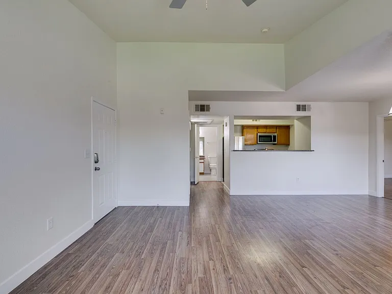 6650 W Warm Springs Rd #2118-16 — Photo 2