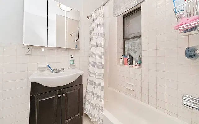 Rented by Living New York | media 8
