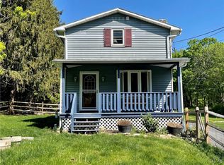 138 W Mountain Rd, Wind Gap, PA 18091