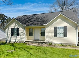 881 Half Section Line Rd, Albertville, AL 35950