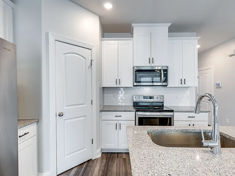 725 Prairie View Dr #1 — Photo 9