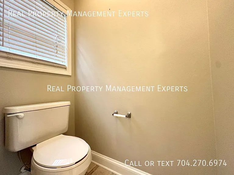 9824 Coatbridge Dr — Photo 13