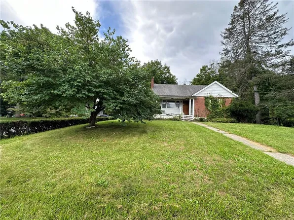 16 Friendly Lane, Poughkeepsie, NY 12603