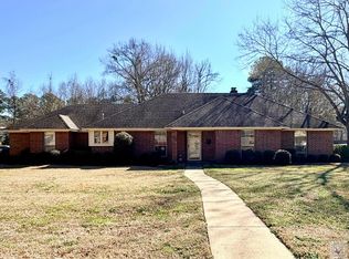 420 Wake Forest Dr, Wake Village, TX 75501