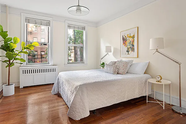 Sold by Compass | media 5